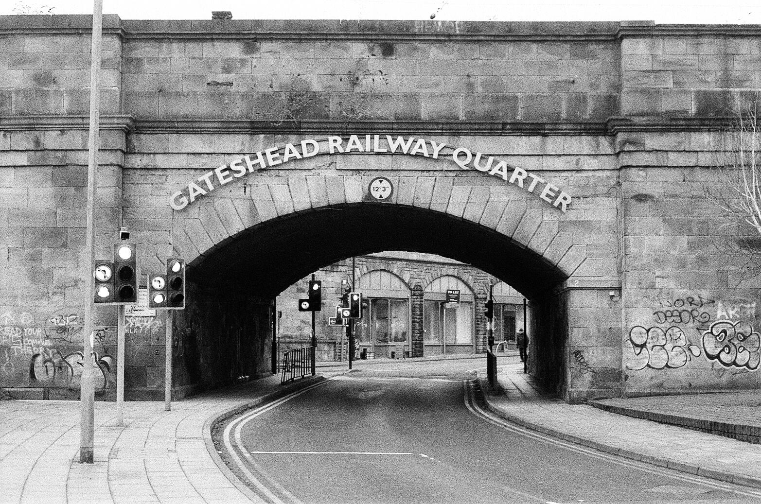 Bridge - Kentmere 400, f4.0 1/60